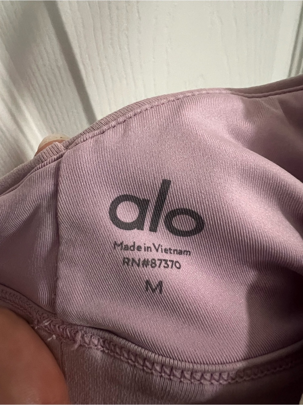 ALO Yoga sports bra - Picture 3 of 3